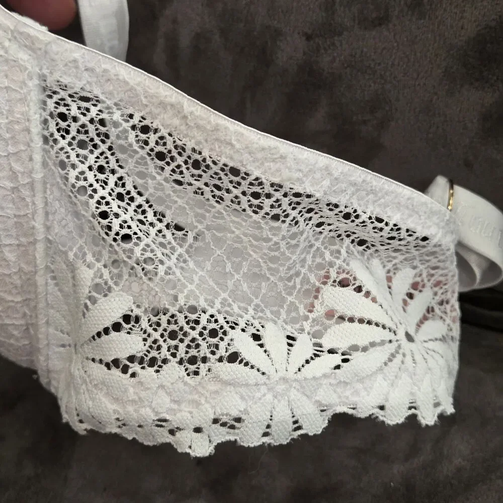 Juicy Couture Intimates White Lace Underwire Push Up Bra 34C Style 5250-70 Sexy